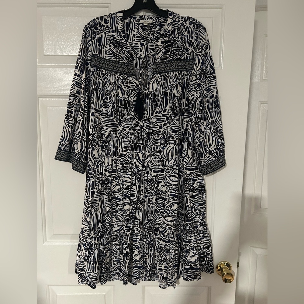 Tyler Boe Black and White Abstract Long Sleeve Flowy Tassle Dress